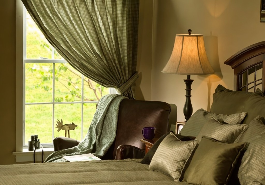 5 exterior design ideas including energy-efficient windows that enhance comfort and natural light